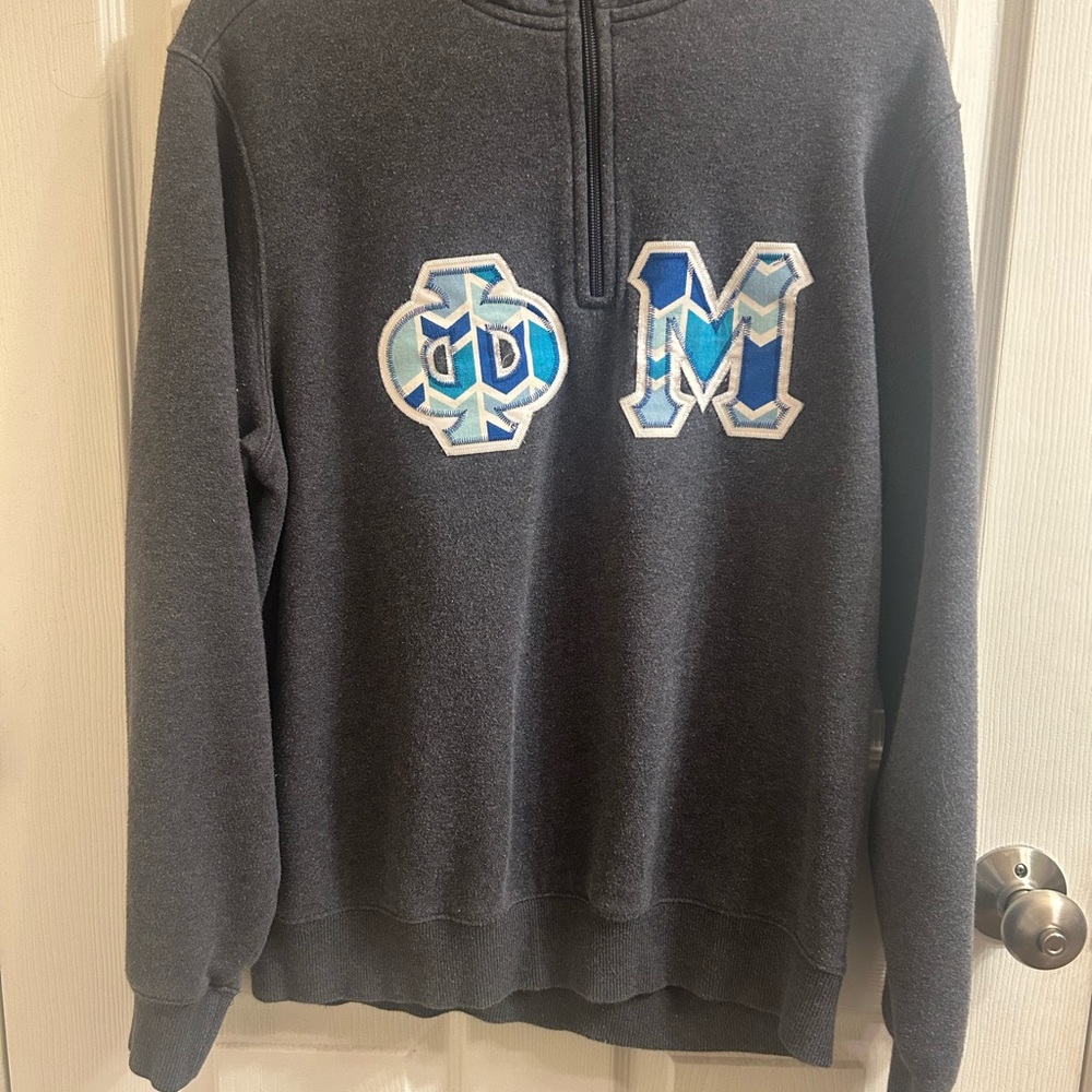 Phi Mu blocks quarter zip